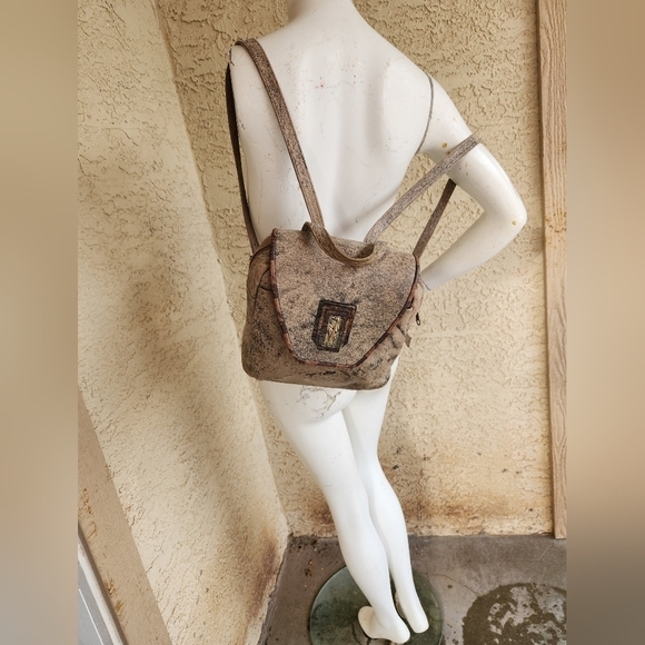 PAT SMILEY COLLECTION SUPER SOFT LEATHER BACKPACK - Picture 3 of 16